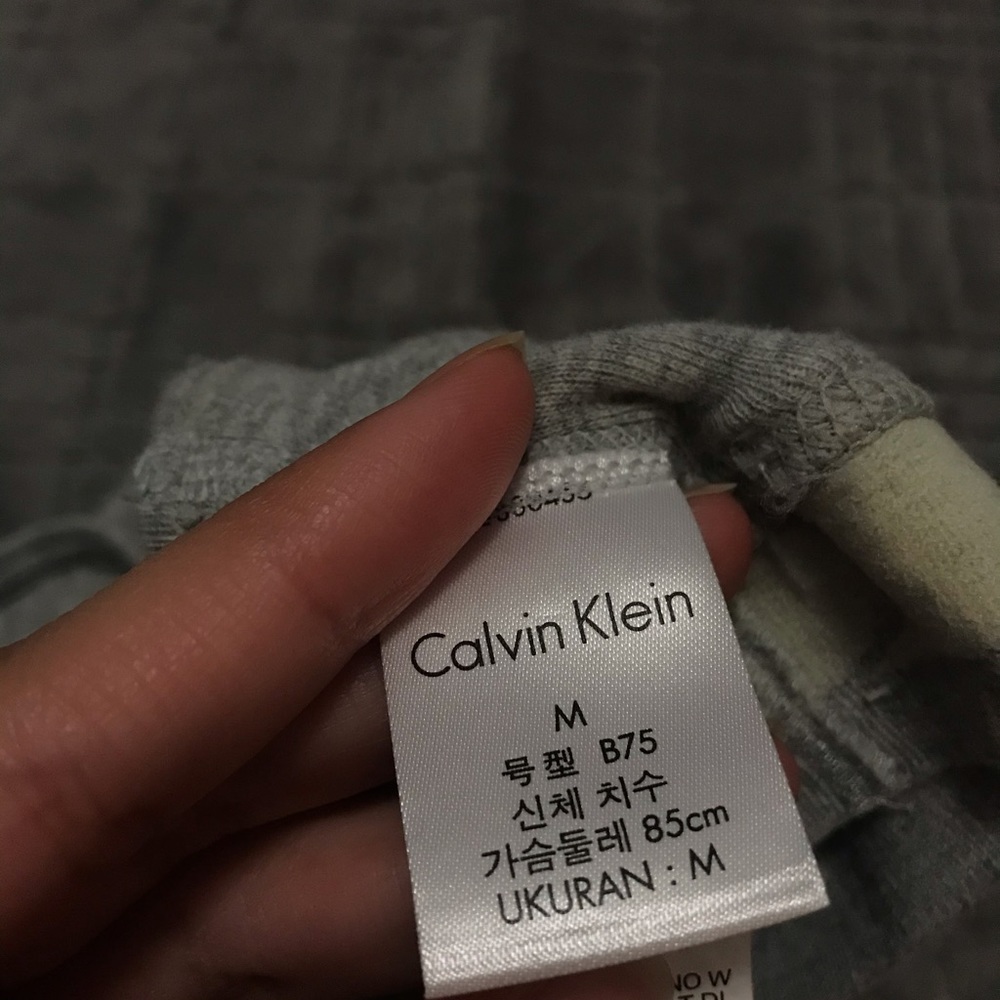 Calvin Klein bra - Picture 3 of 3